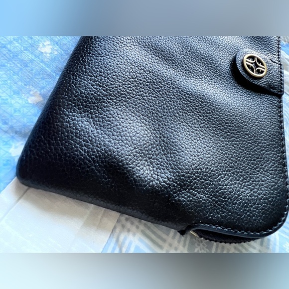 Fossil Black Womens Leather Wristlet with Gold Accent Wedding Guest Clutch Bag - Picture 3 of 12